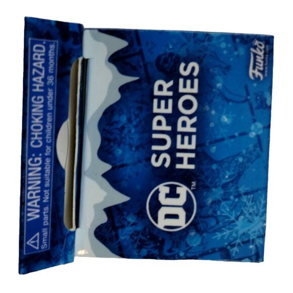 Funko Pocket Pop DC Heroes Superman Santa  Vinyl Figure Decorative Keychain New - Picture 5 of 6